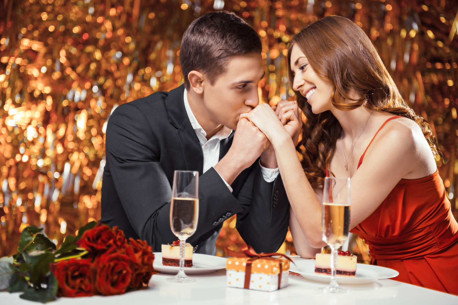 50 Best Valentine's Day Date Ideas For Romantic Couples